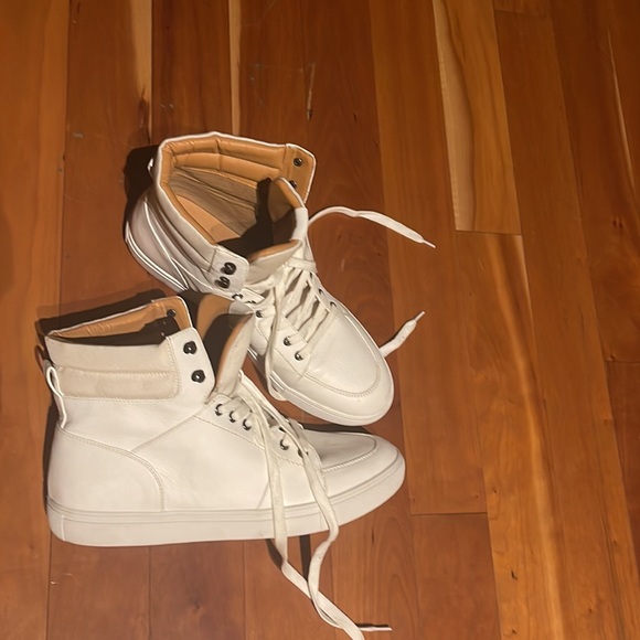 ALL WHITE EXPRESS ATHLETIC SHOES - Picture 4 of 5